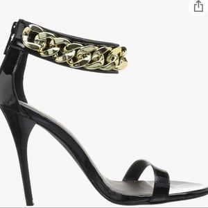 Size 8.5 Michael Antonio Chain Heel